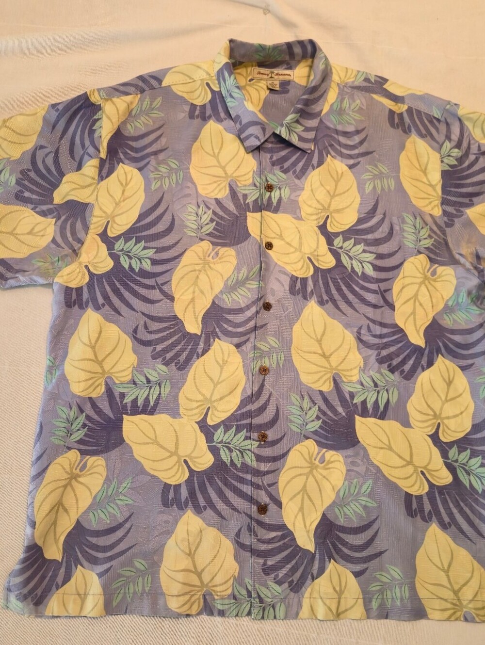 Tommy Bahamas XL Silk Hawaiian Shirt in Lavender and Yellow Leaf Print